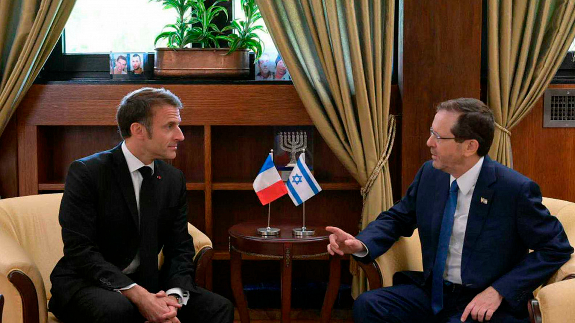 Президент Израиля назвал число детей, взятых в заложники ХАМАС
