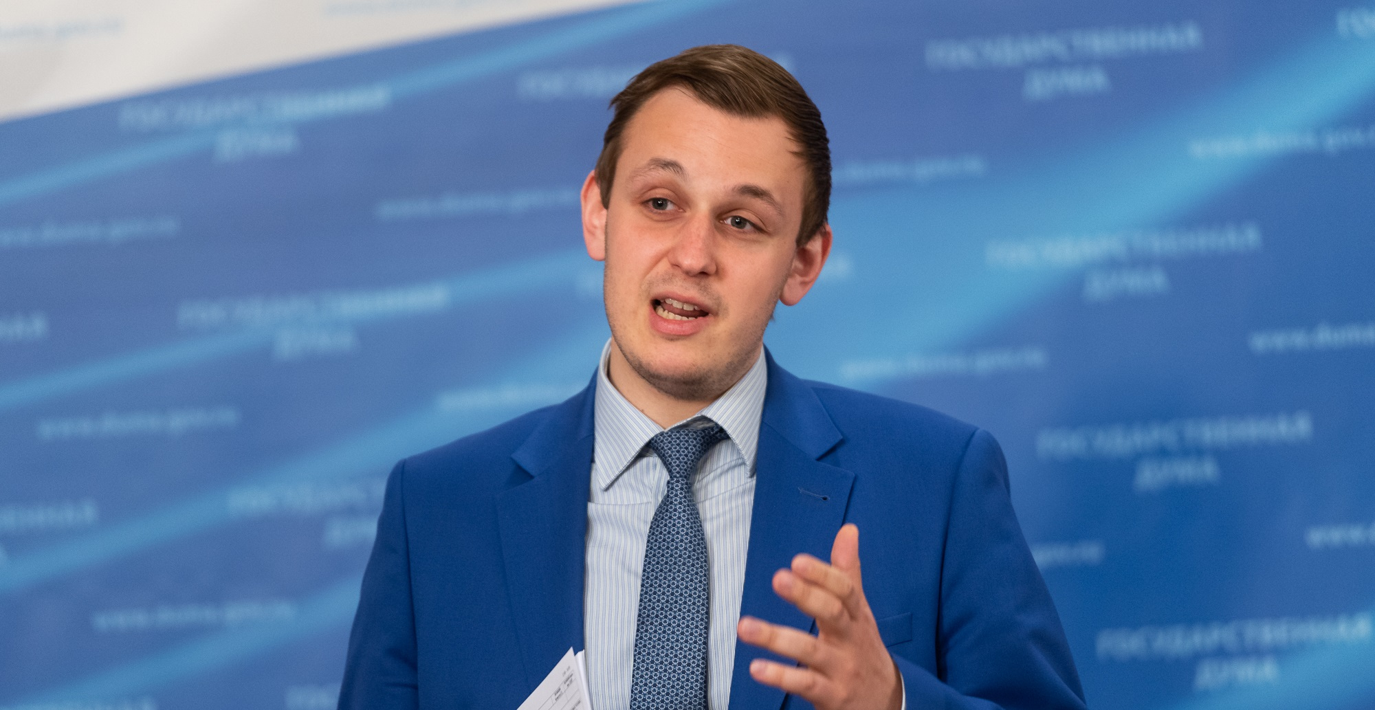 В Госдуме предложили лишить полномочий двух депутатов