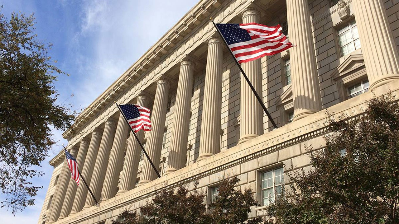 США ввели санкции против российских банков и компаний