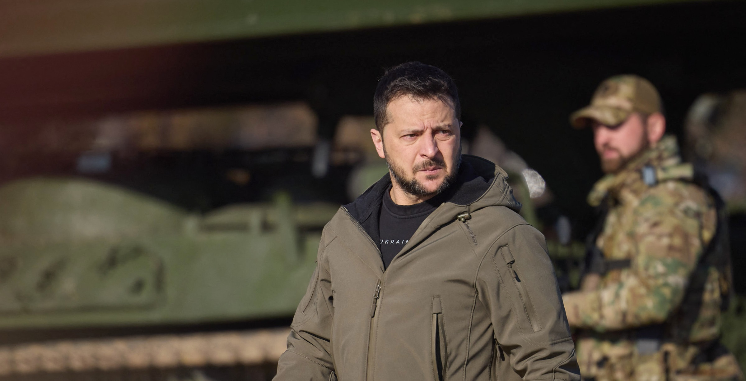 Зеленский решил творчески использовать опыт Порошенко по отмене выборов