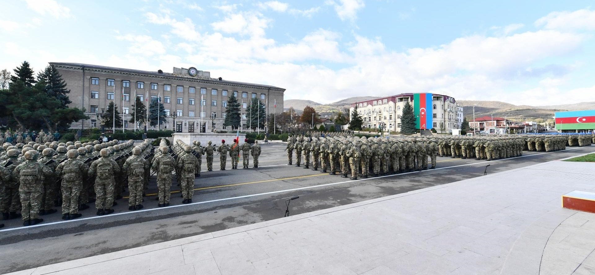 Азербайджан провел парад в столице Нагорного Карабаха