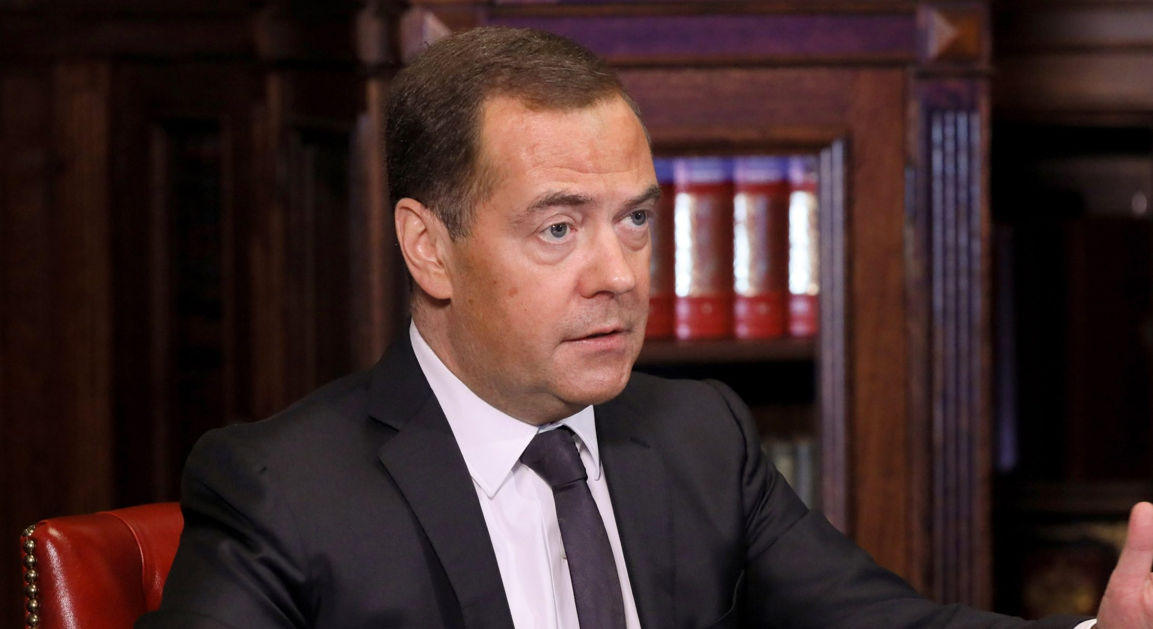 Медведев призвал НАТО довольствоваться принятием Львова в свой состав