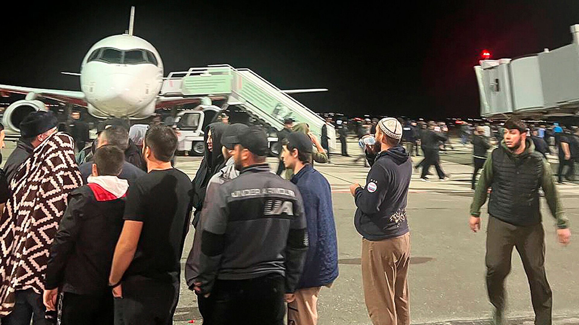 Участники массовых беспорядков в Дагестане обжаловали свой арест