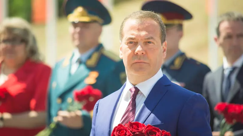 Медведев прокомментировал заявление Байдена о пользе «великих трагедий и потрясений»