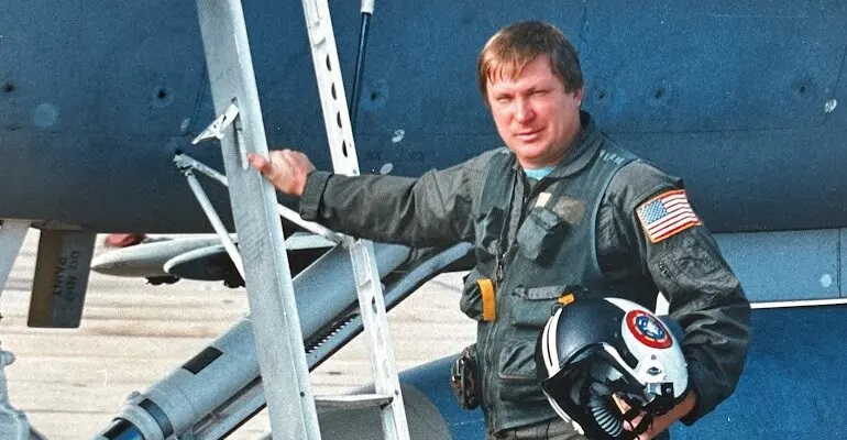 Умер угнавший в Японию истребитель МиГ-25 летчик-перебежчик Беленко