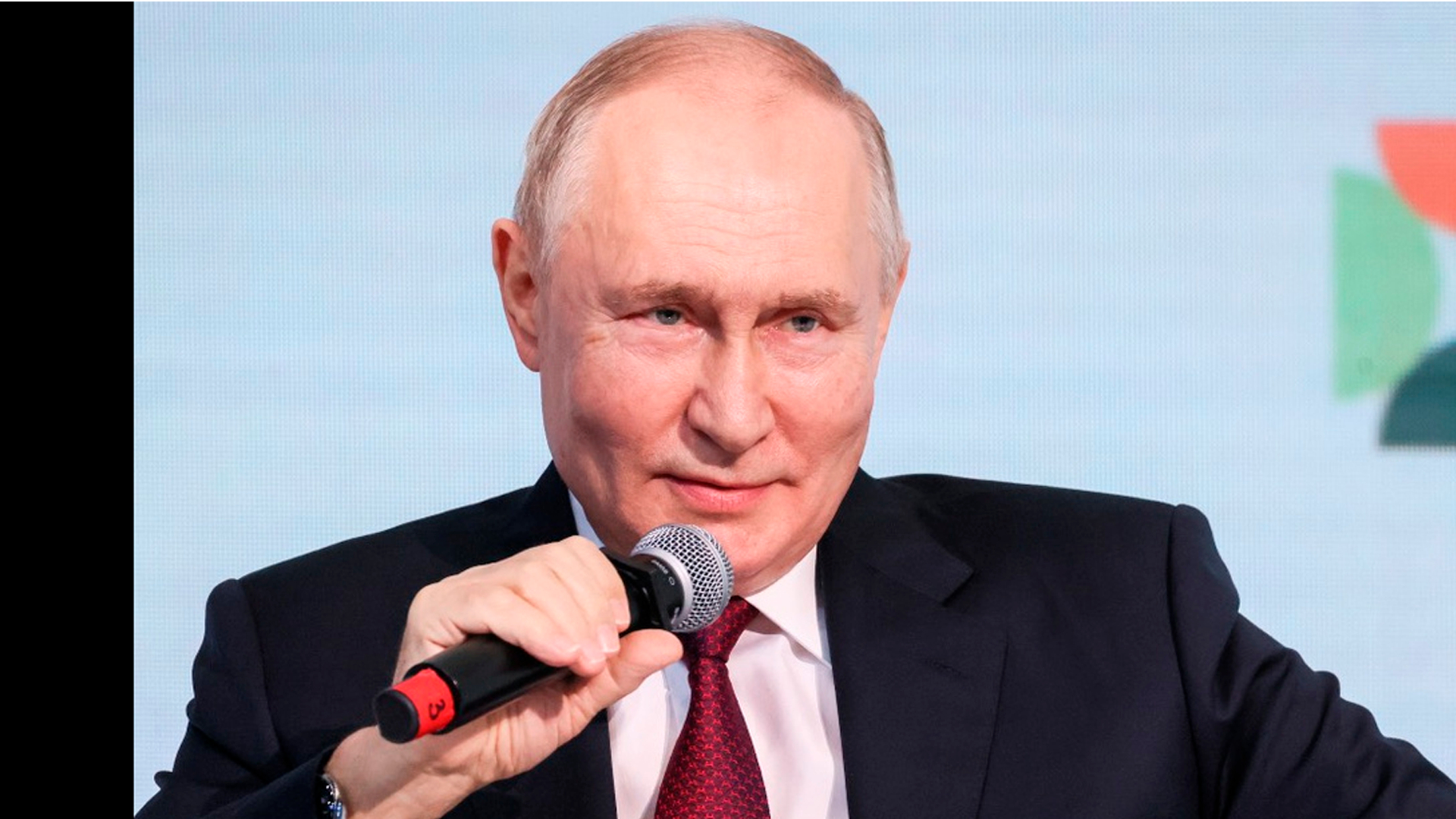 Путин призвал налоговиков «не сбавлять взятые темпы»