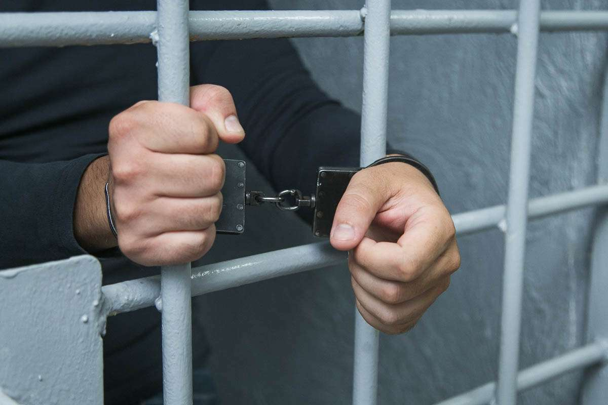 В Омске суд вынес приговор россиянину, «заминировавшему» более 800 объектов