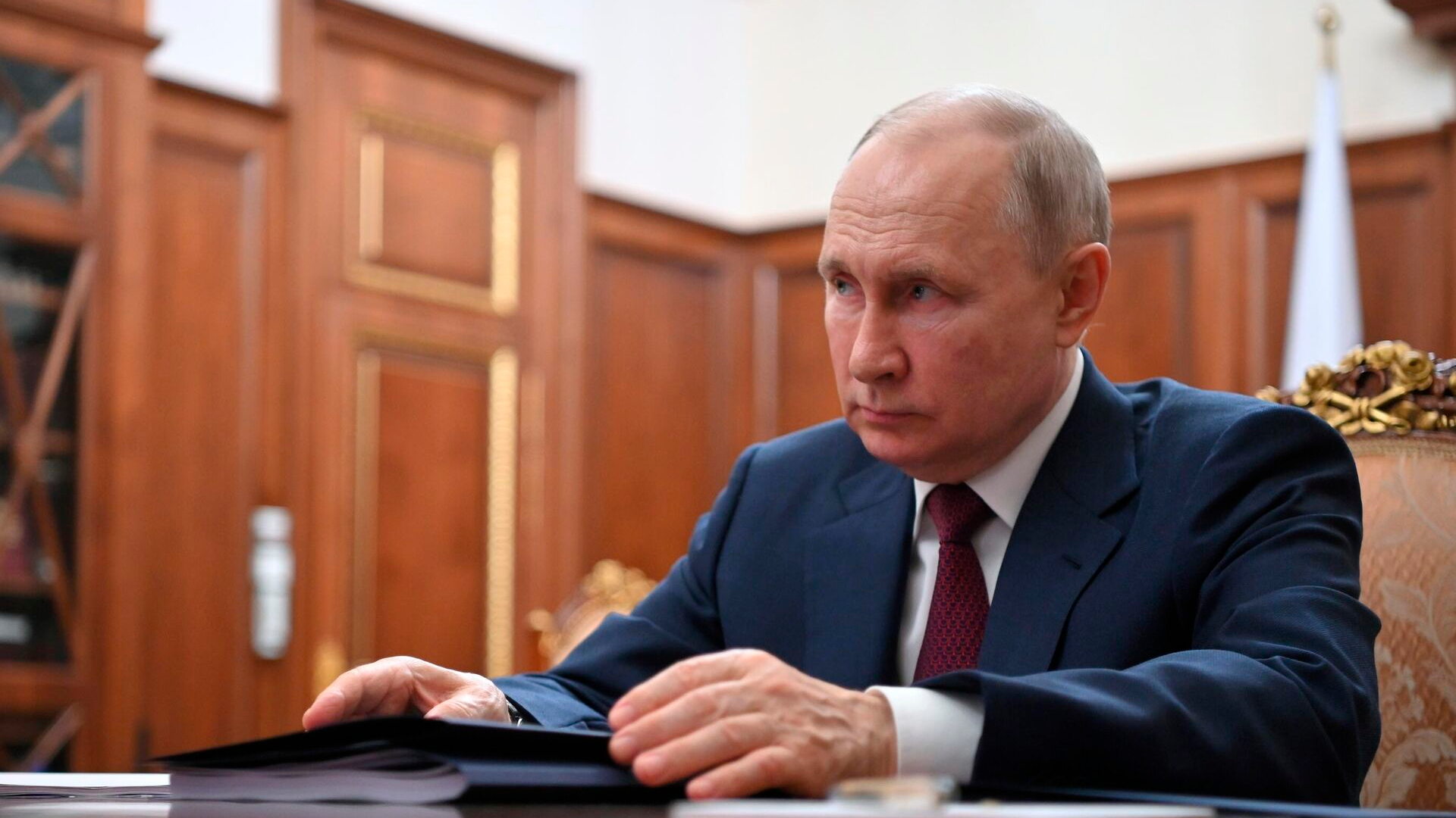 Путин призвал помочь людям в секторе Газа