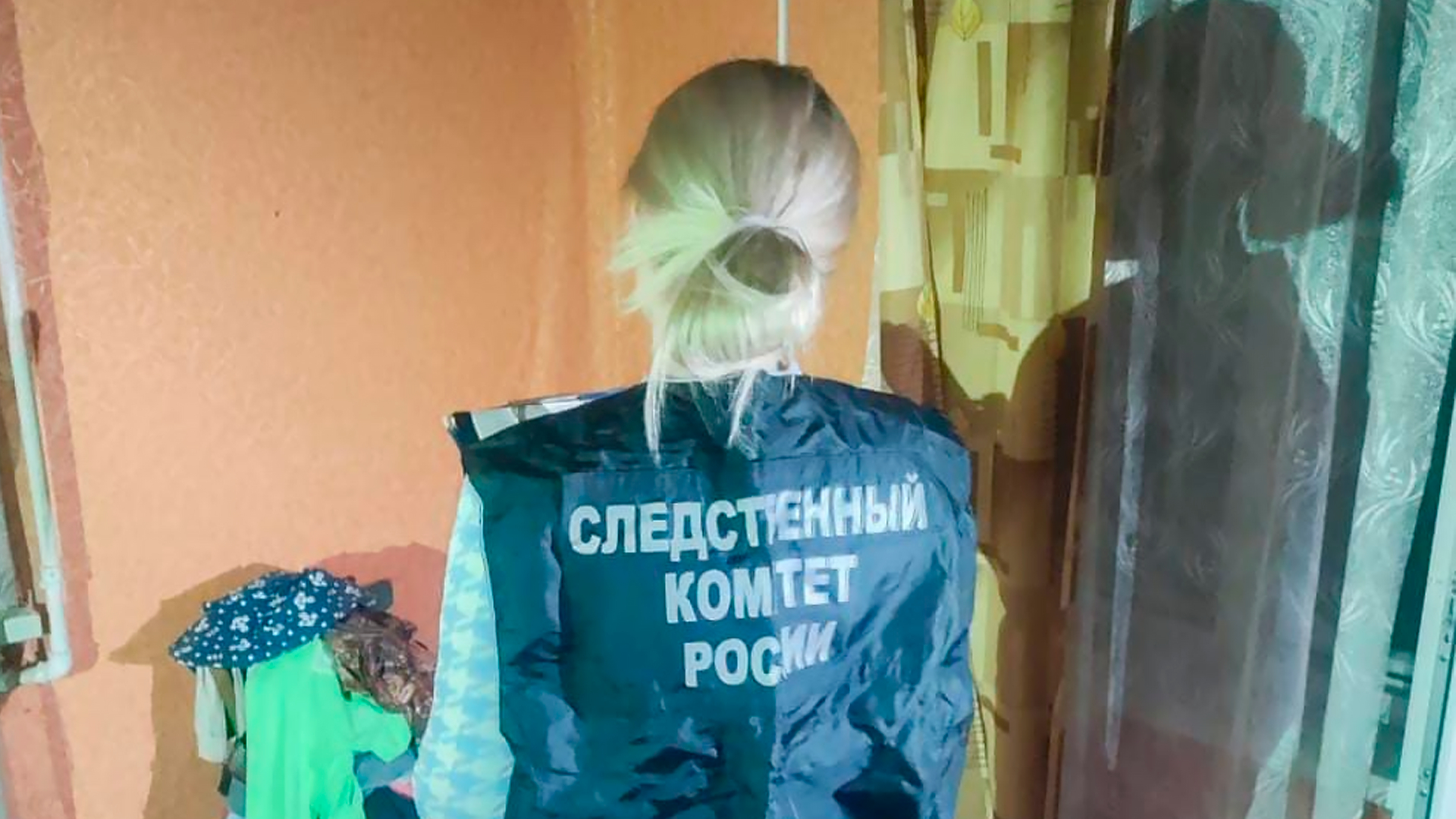 В Псковской области мать три месяца жила с трупами своих детей