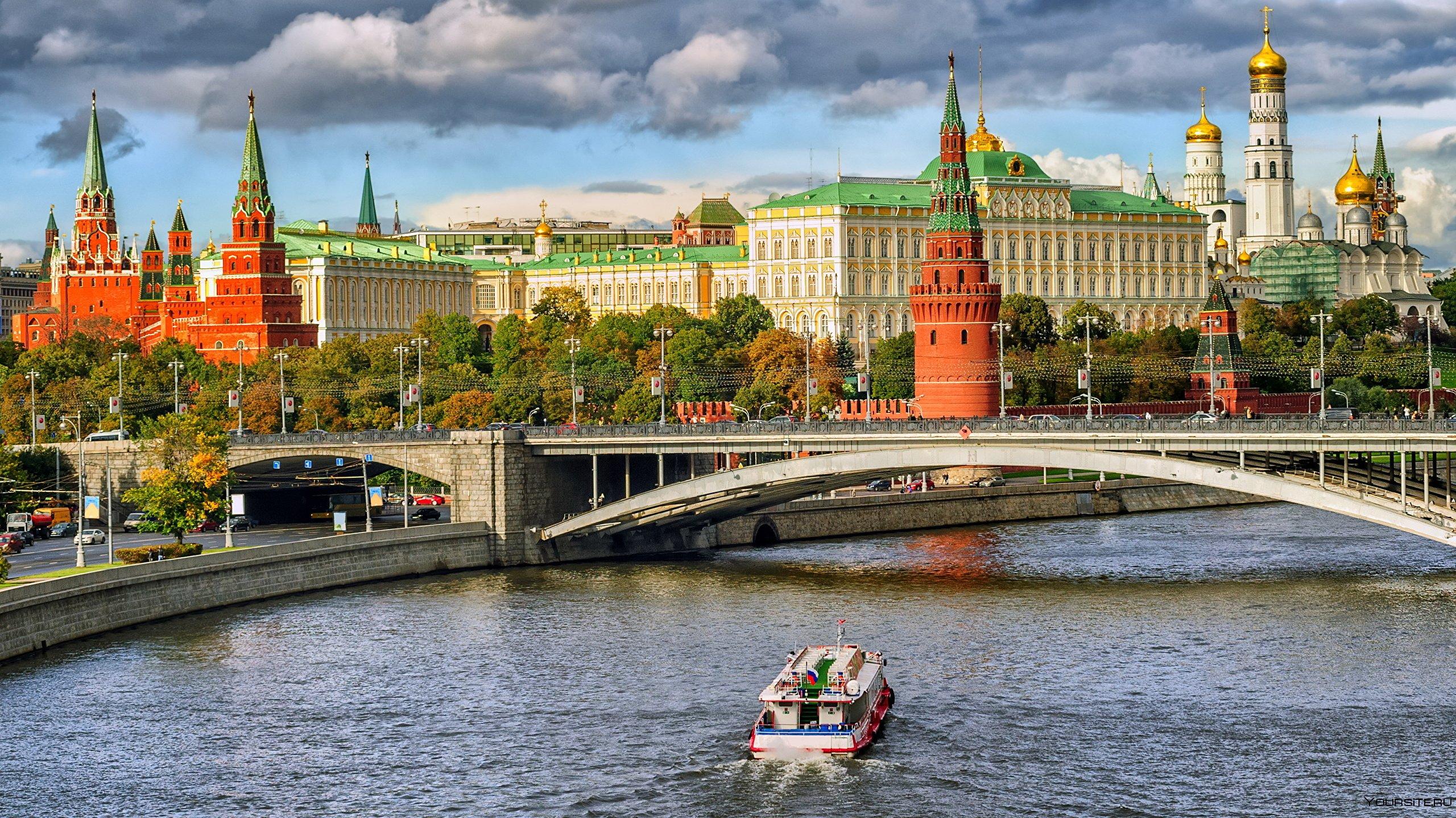 Кремль: Россия готова поддерживать добрые отношения со всеми, кто ответит взаимностью