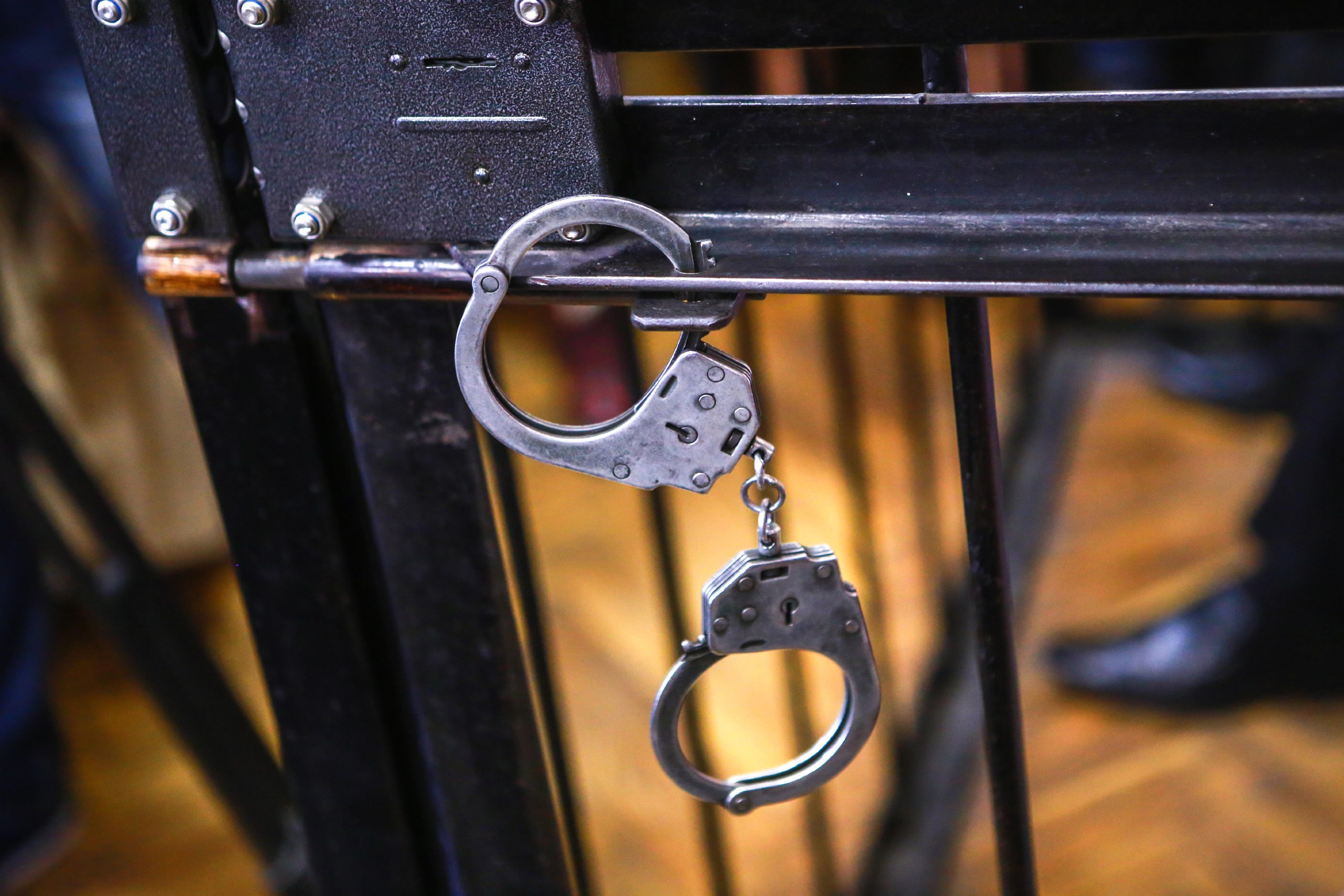 Житель Чувашии облил свою знакомую горючим и поджег
