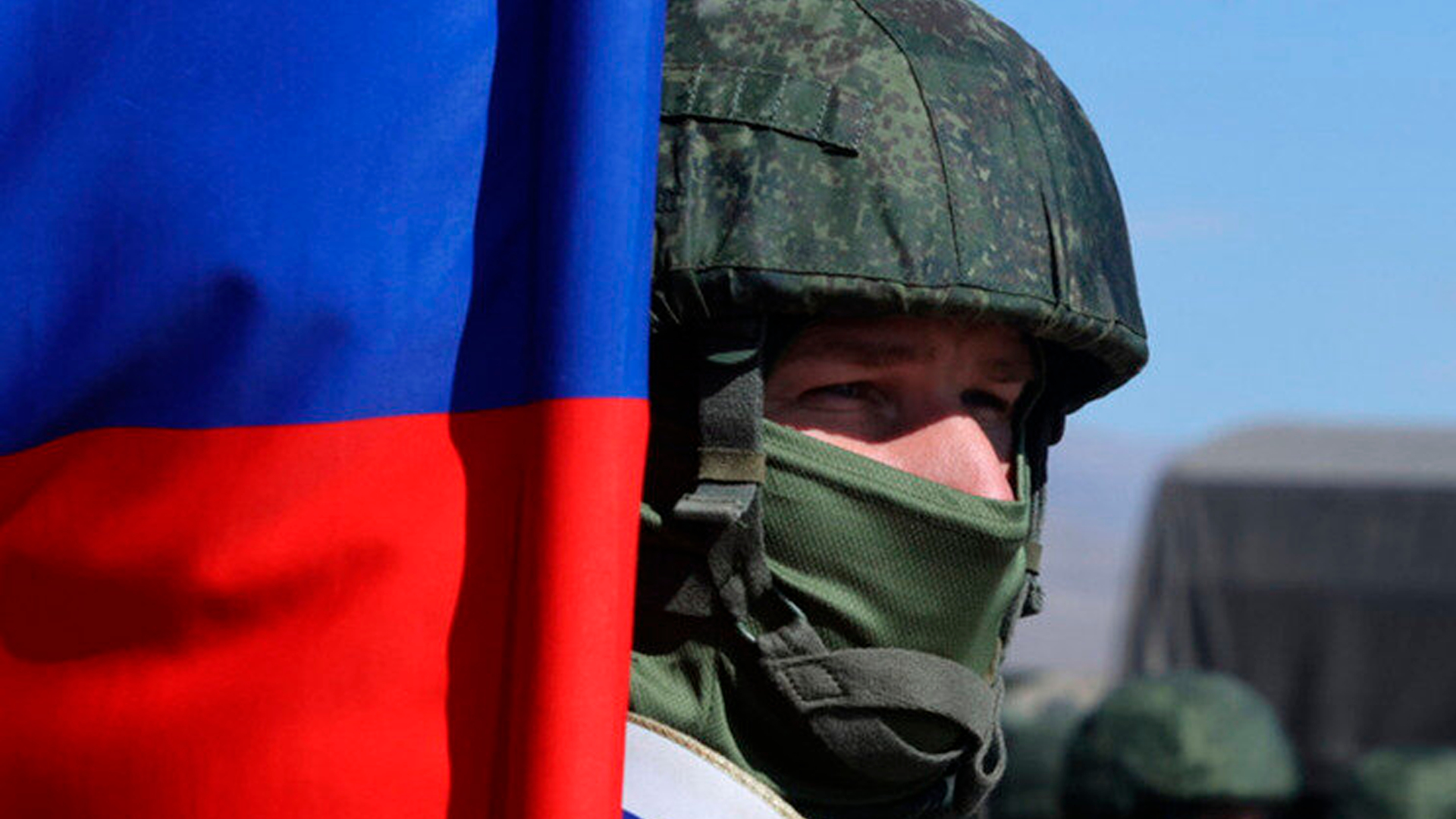 Военкор Котенок: над западной частью Марьинки подняли российский флаг
