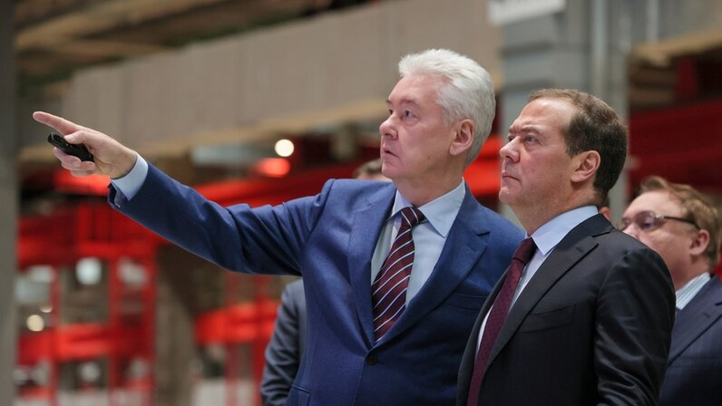 Медведев наградил Собянина премией «Юрист года» за защиту трудовых прав