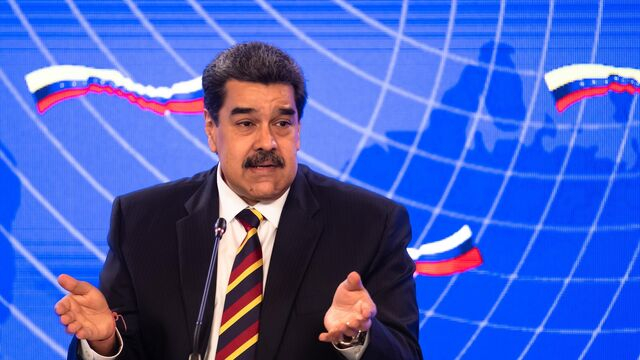 Ушаков заявил о возможном визите Мадуро в Россию до конца года