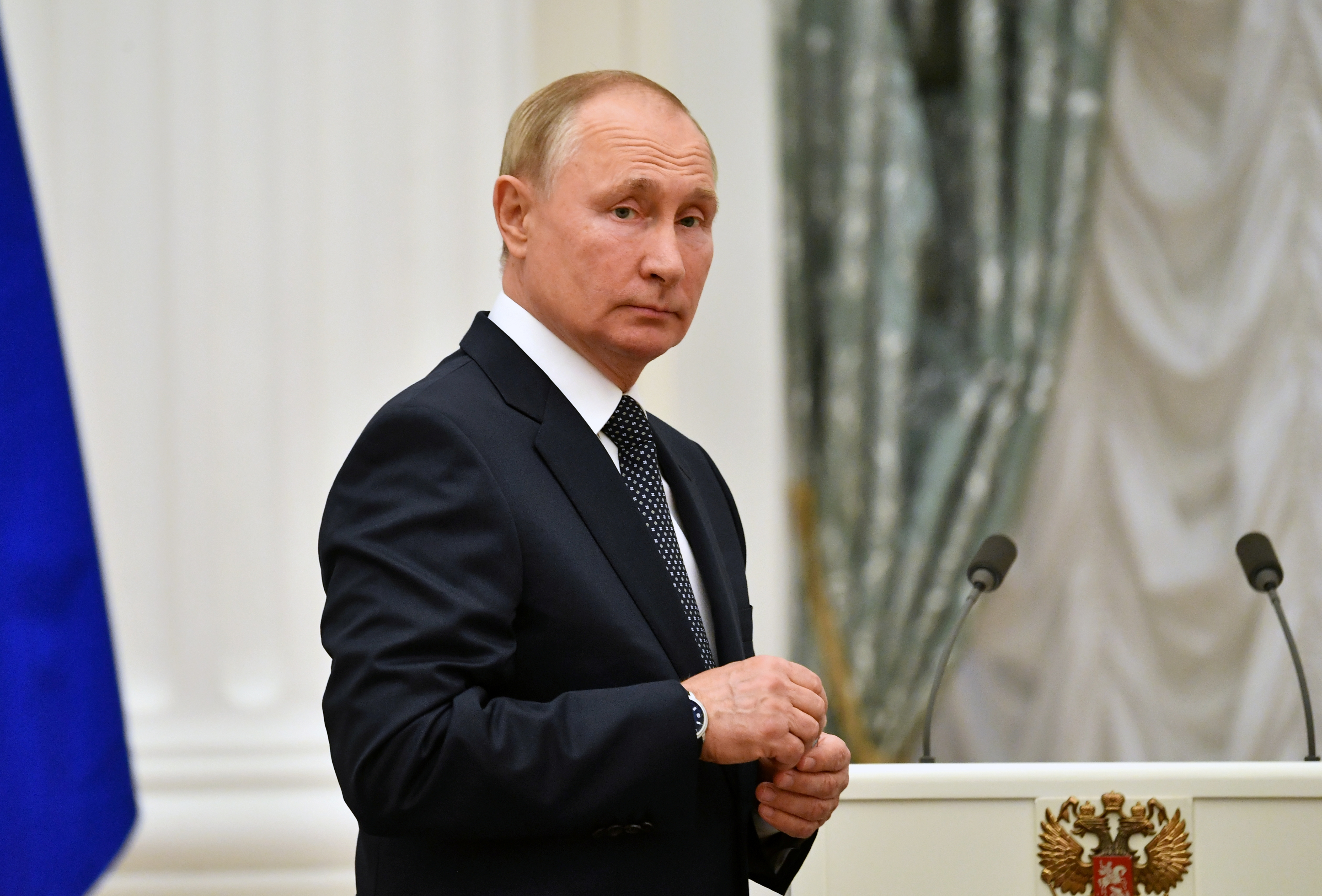 Песков: сопровождение борта Путина позволило показать новую российскую технику
