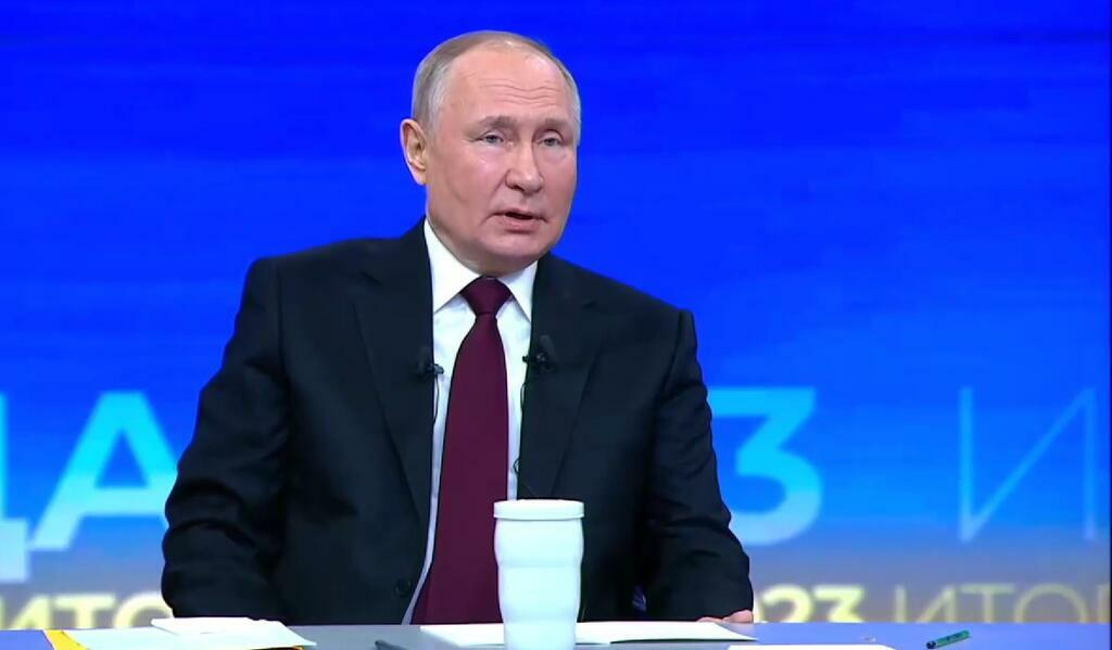 Путин призвал верить в великий русский народ