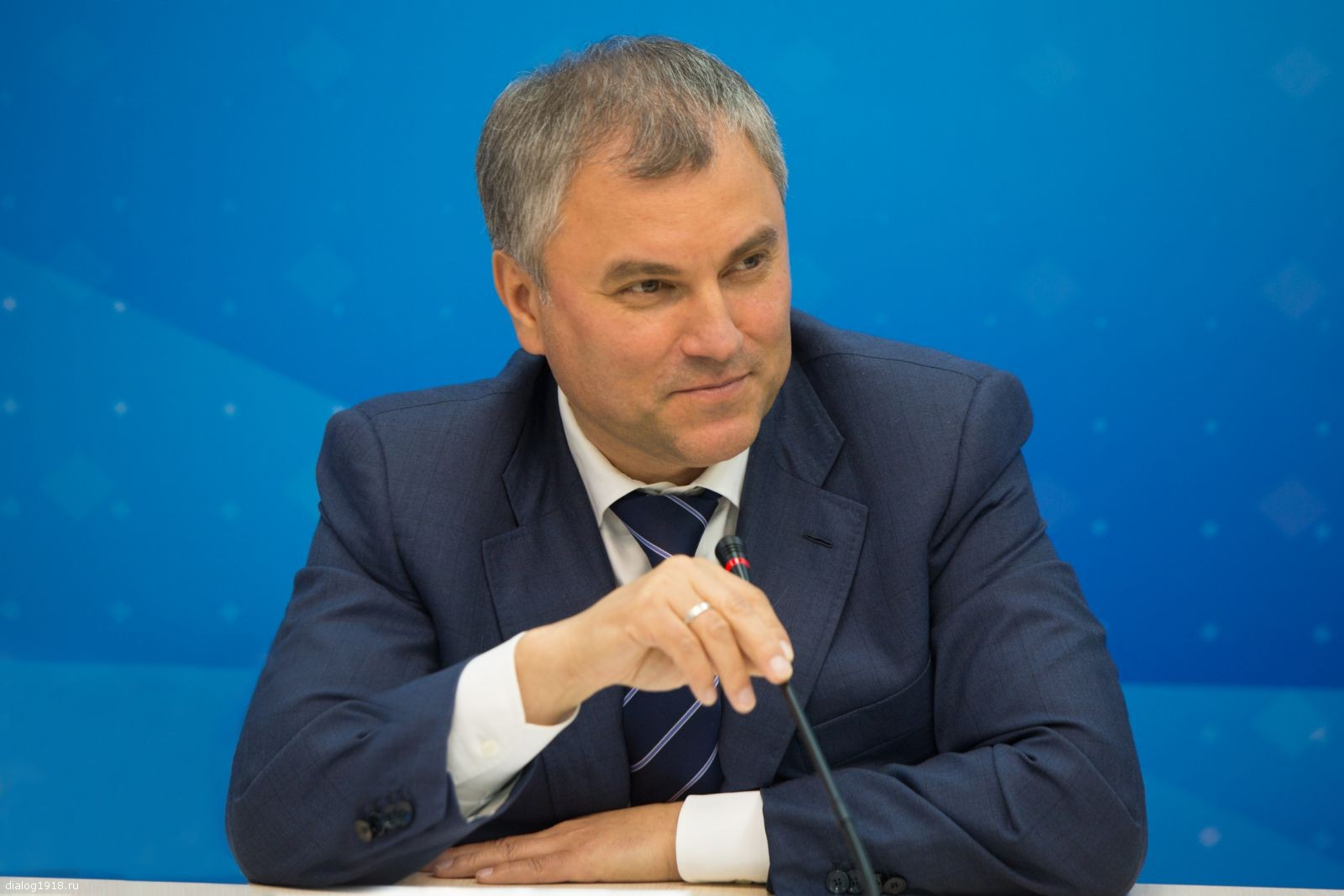 Володин назвал КПРФ ответственной за цены на яйца