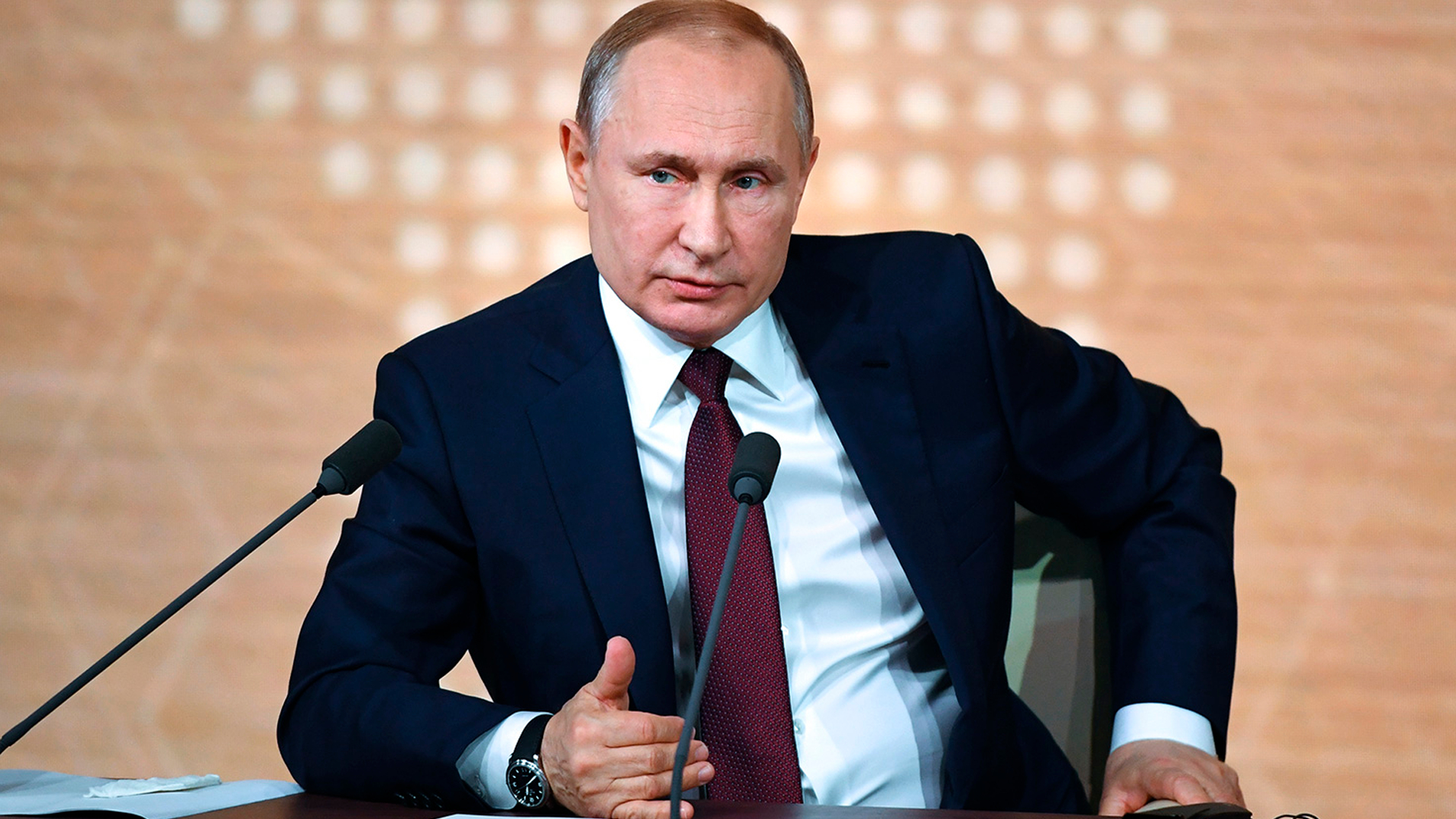 Путин заявил, что США перебросили войска к границам России