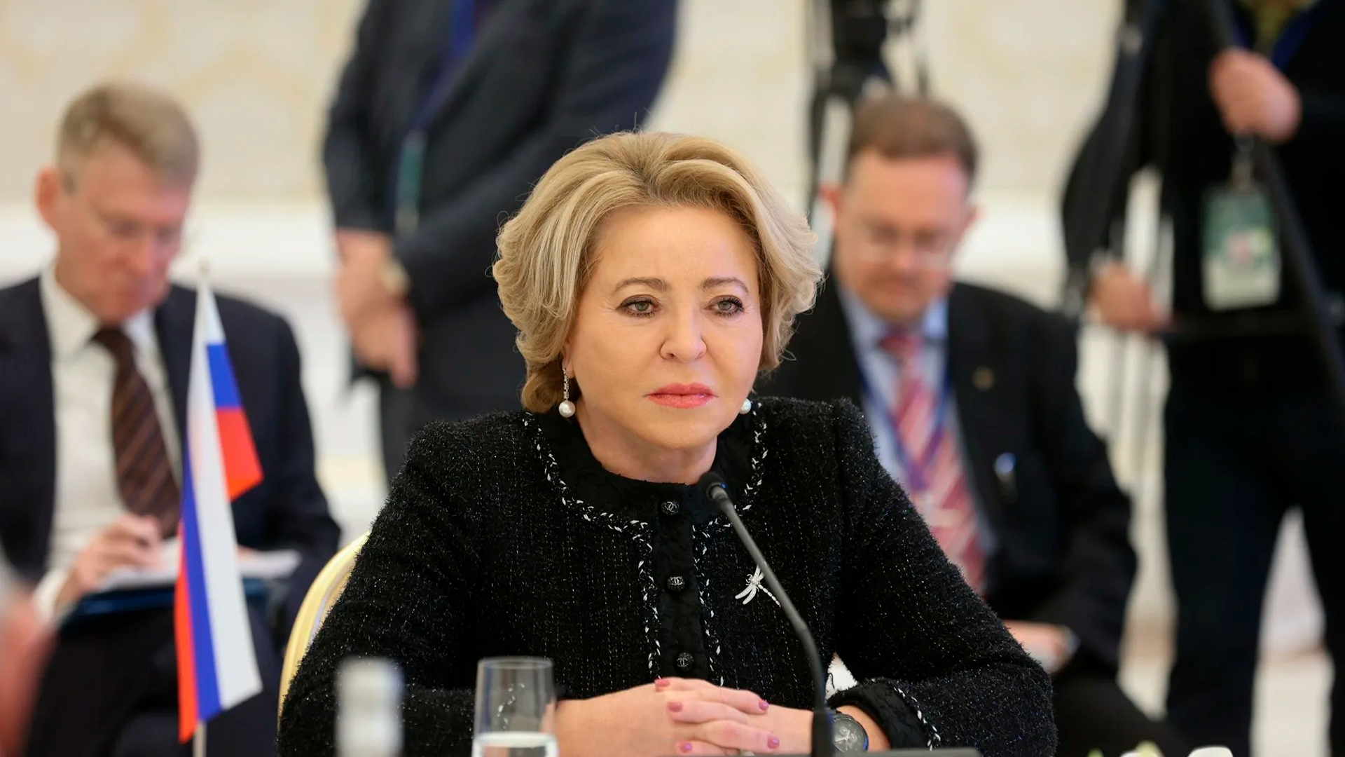 Матвиенко: правительство не станет повышать налоговую нагрузку на бизнес