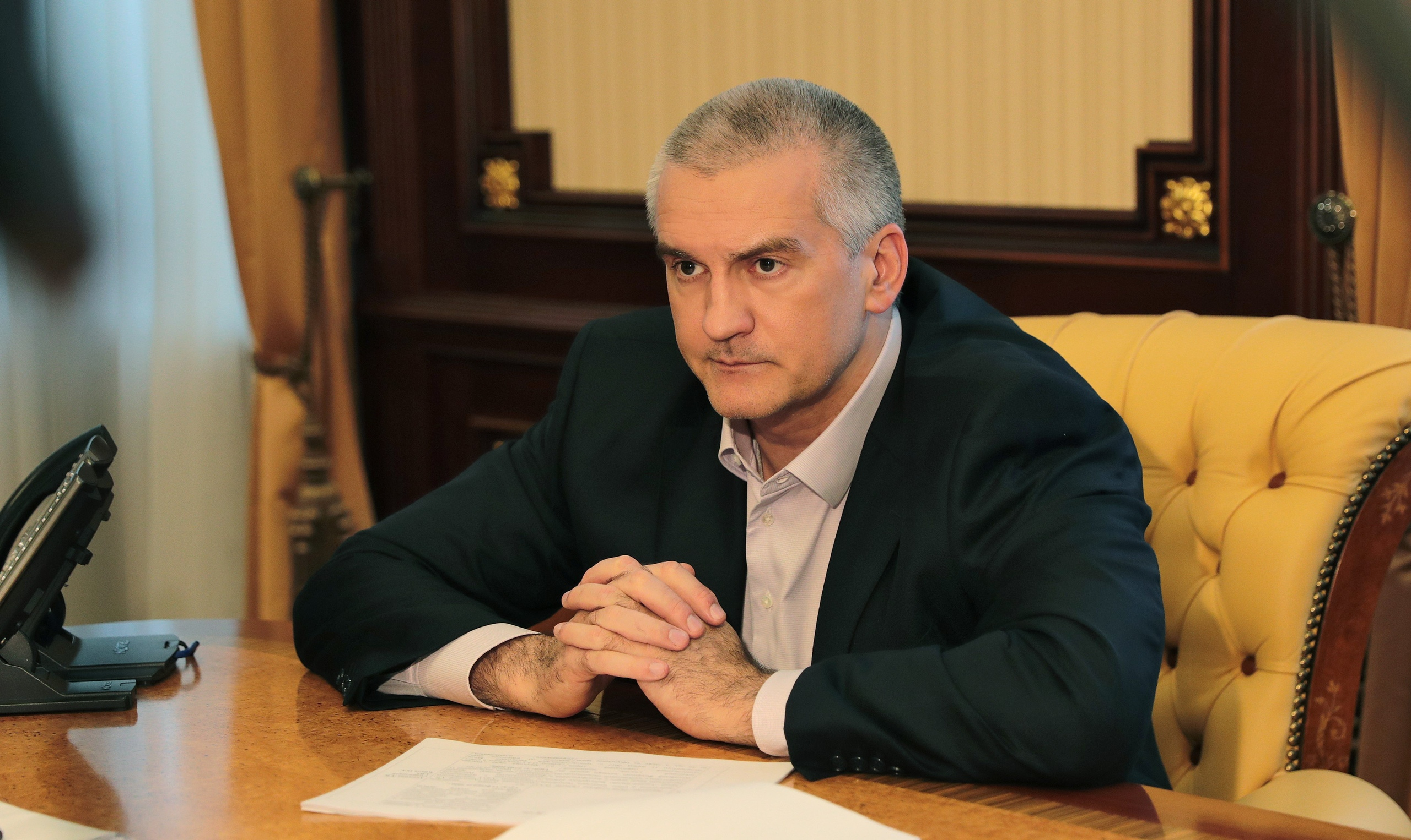 Аксенов призвал покинуть Россию желающих возвращения Крыма Украине