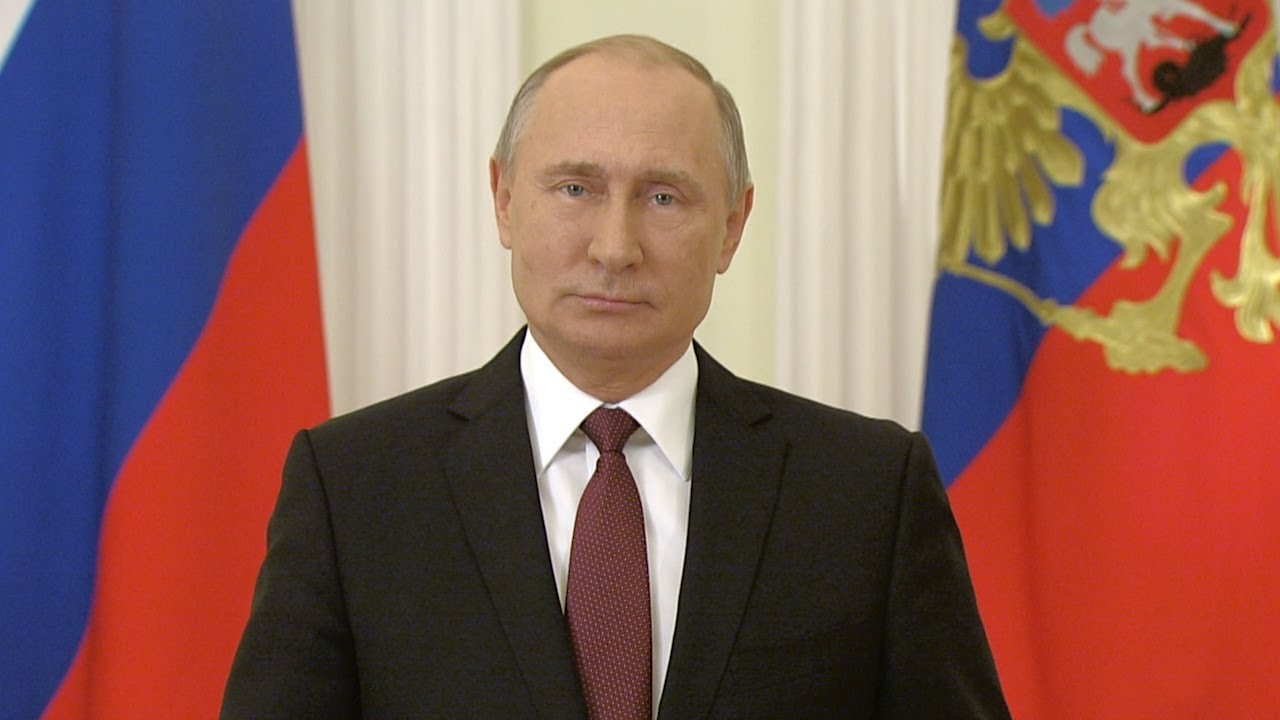 Путин поздравил сотрудников МЧС с профессиональным праздником