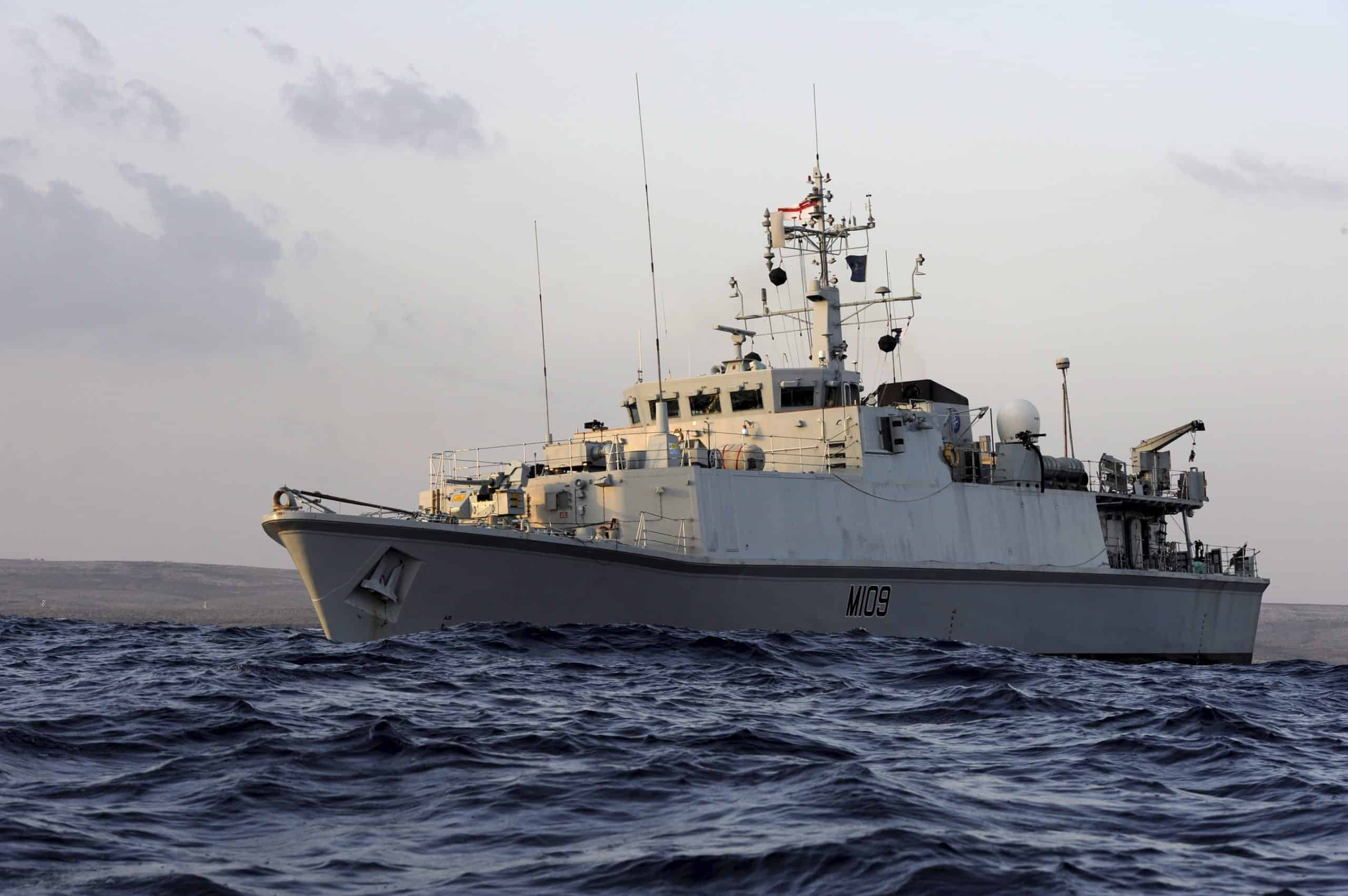 Турция отказалась пропустить в Черное море минные тральщики для Украины