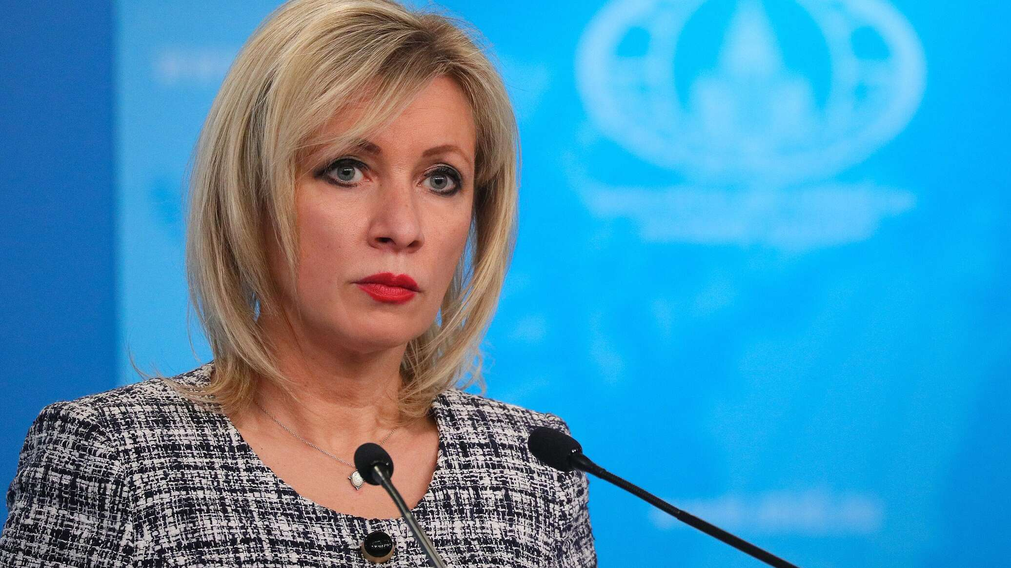 Захарова поздравила США с новым госдолгом в 34 трлн долларов