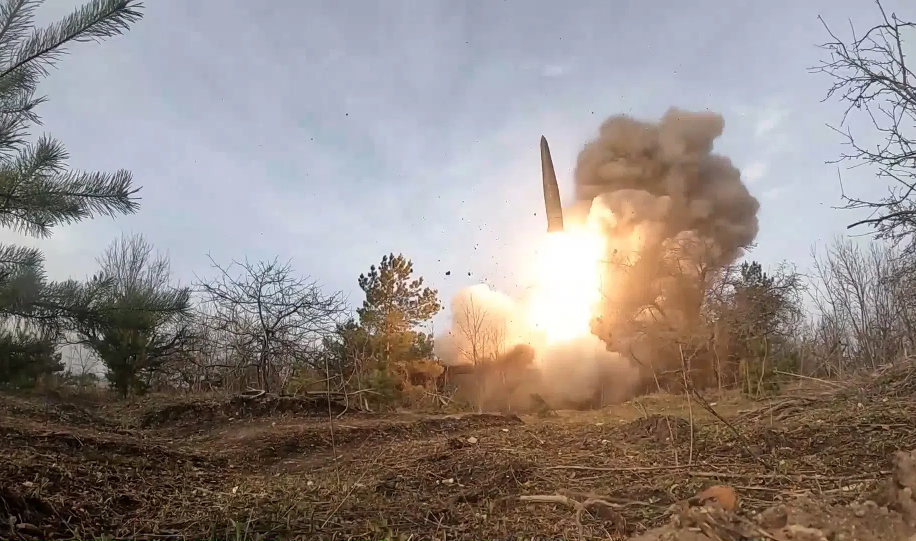 Ракетные войска России поразили ангар с авиабоеприпасами в Харькове