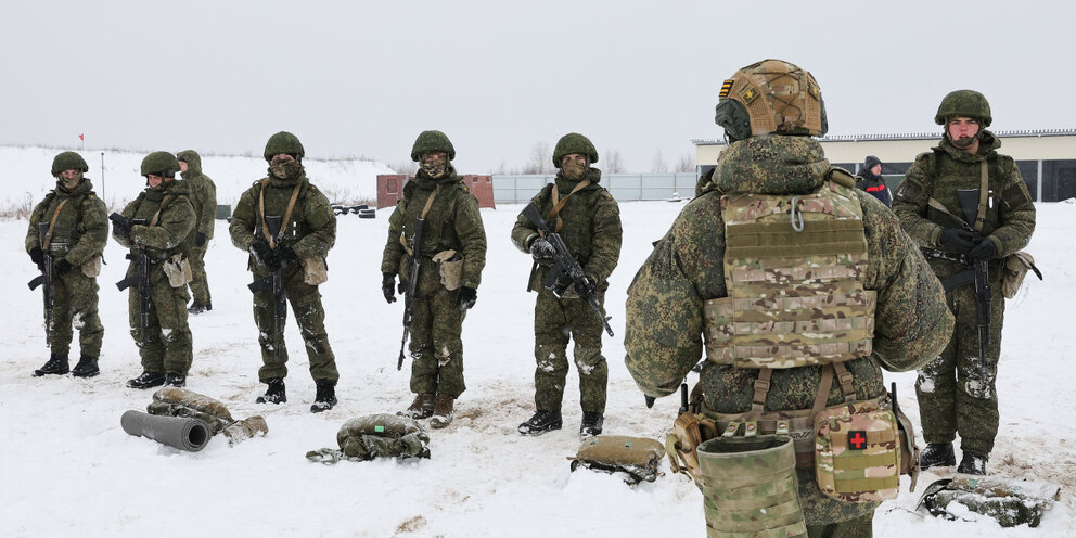 Появились кадры начала штурма Авдеевки российскими военными