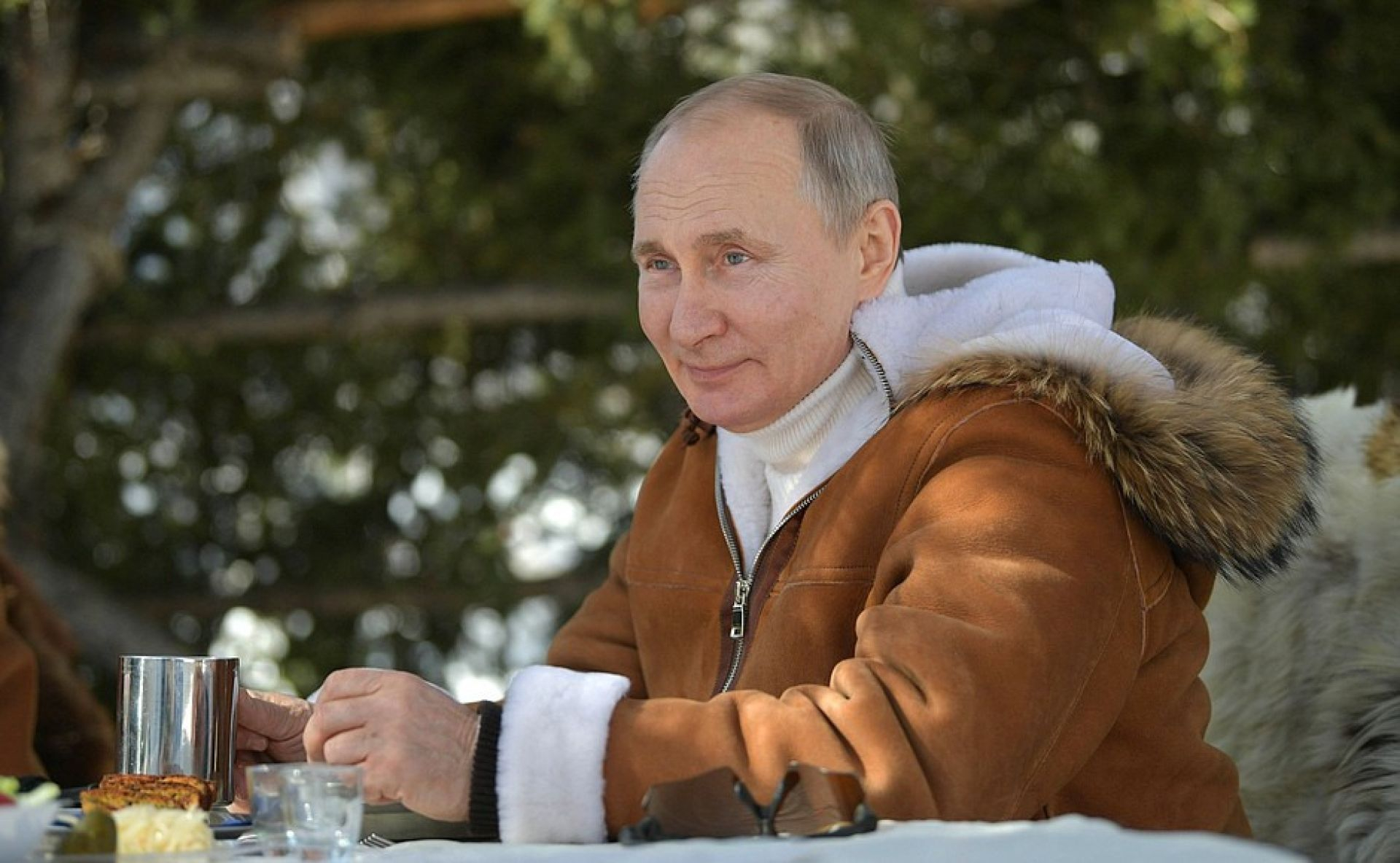 Путин впервые прилетел на Чукотку