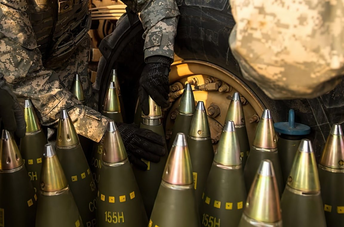 Кильский институт: страны Запада сократили поставки оружия Украине