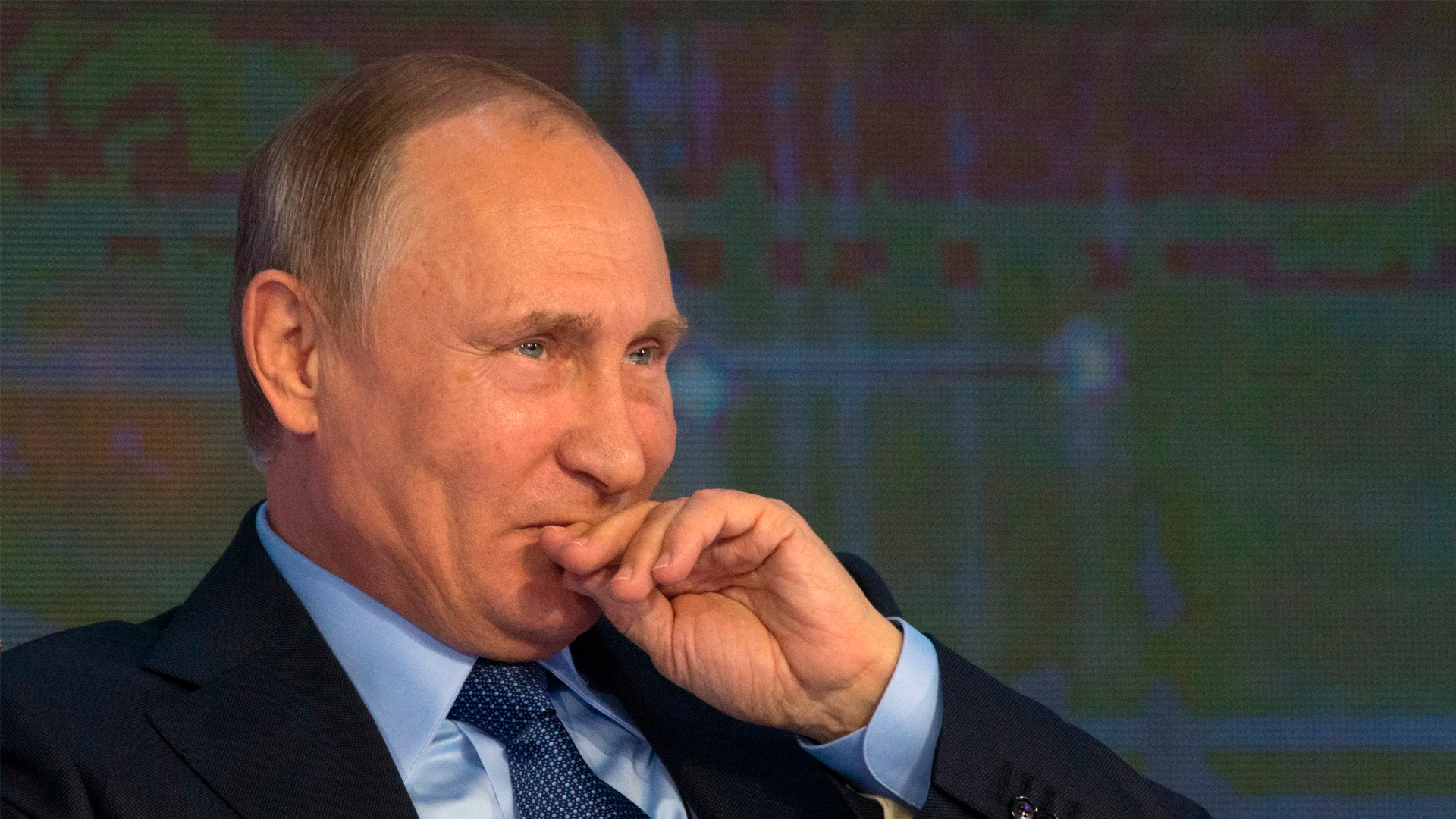 Путин пошутил, что губернатор Дегтярев стал «следующим за Господом» по статусу