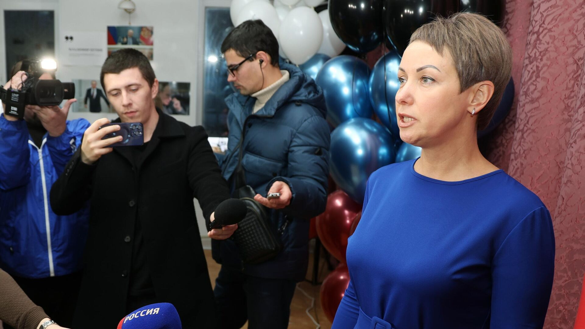 Донецк принял первых граждан в избирательном штабе Путина