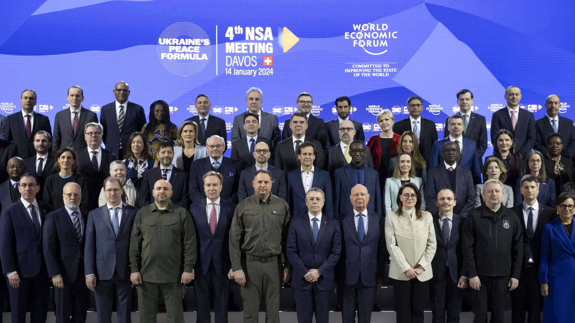 FT: совместное фото оказалось главным достижением встречи по Украине в Давосе
