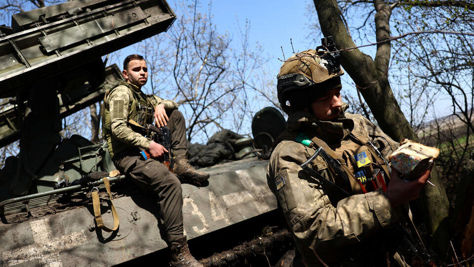 Боевики ВСУ пожаловались на растущее давление русской армии под Купянском