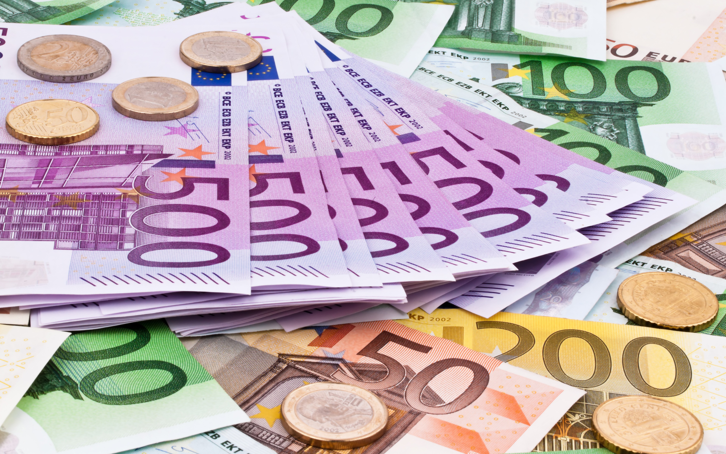 Минфин: ФНБ избавился от активов в евро
