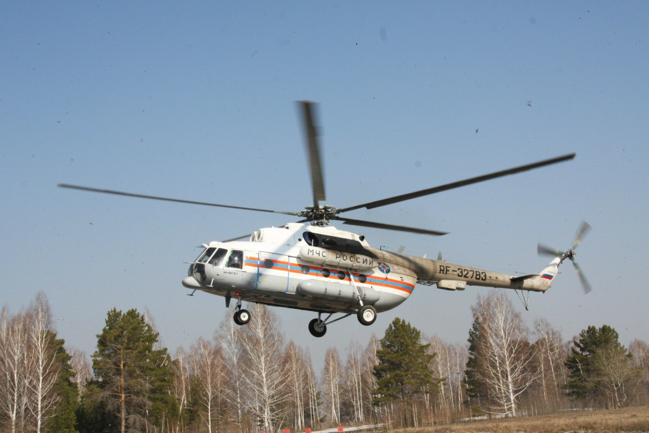 Под Брянском вертолет Ми-8 совершил вынужденную посадку