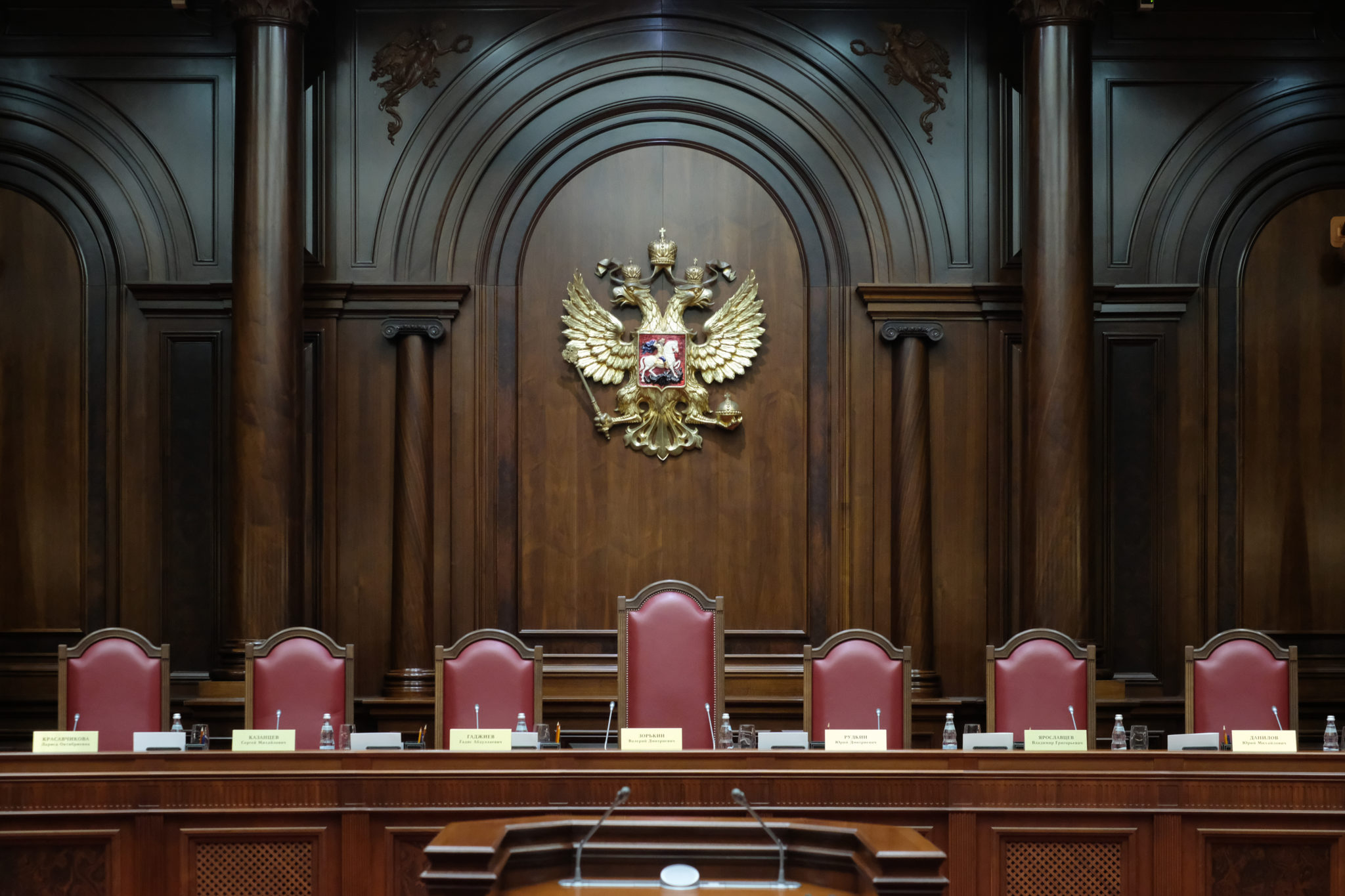 Верховный суд признал использование феминитивов признаком «движения ЛГБТ»