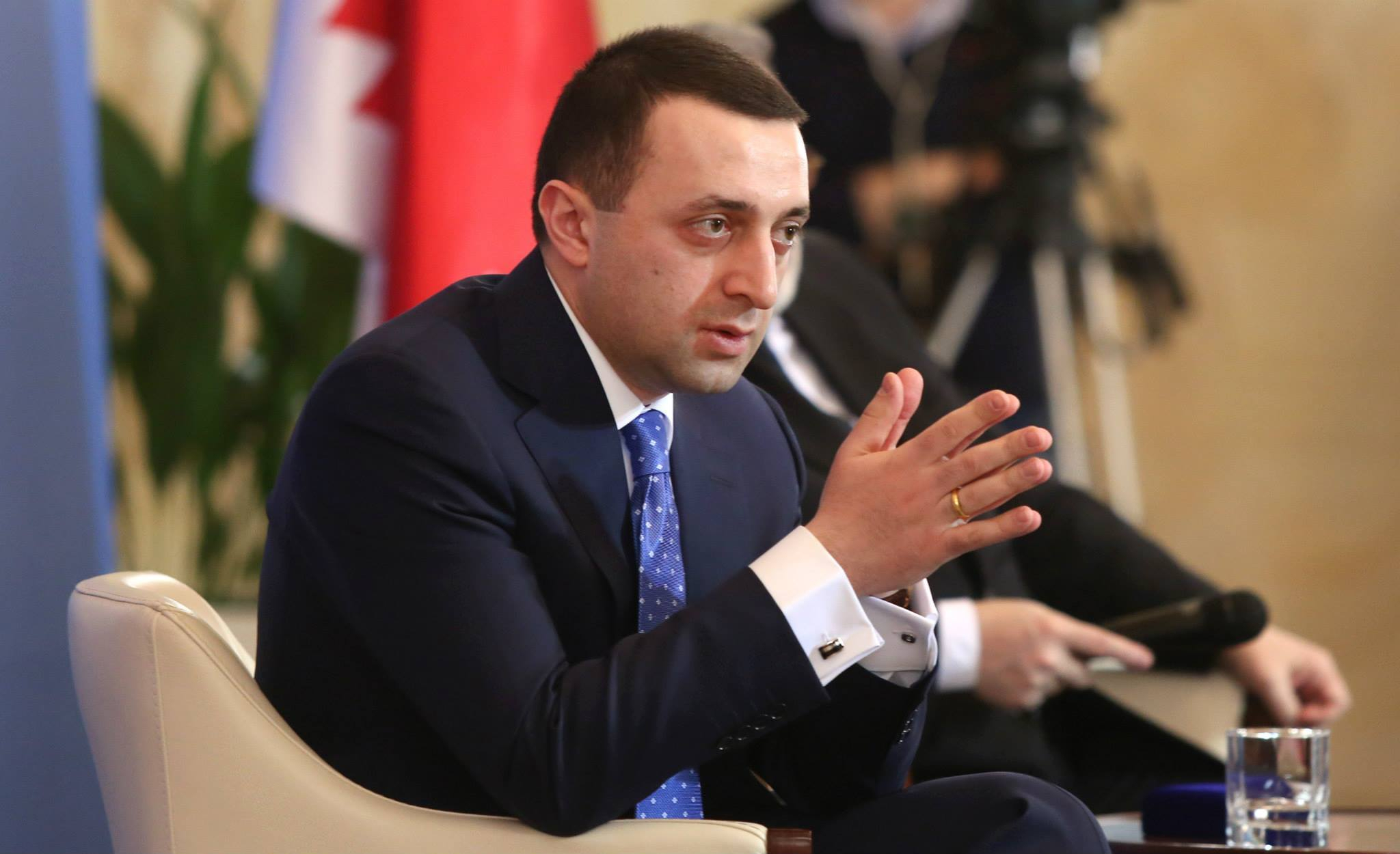 Премьер Грузии Гарибашвили ушел в отставку