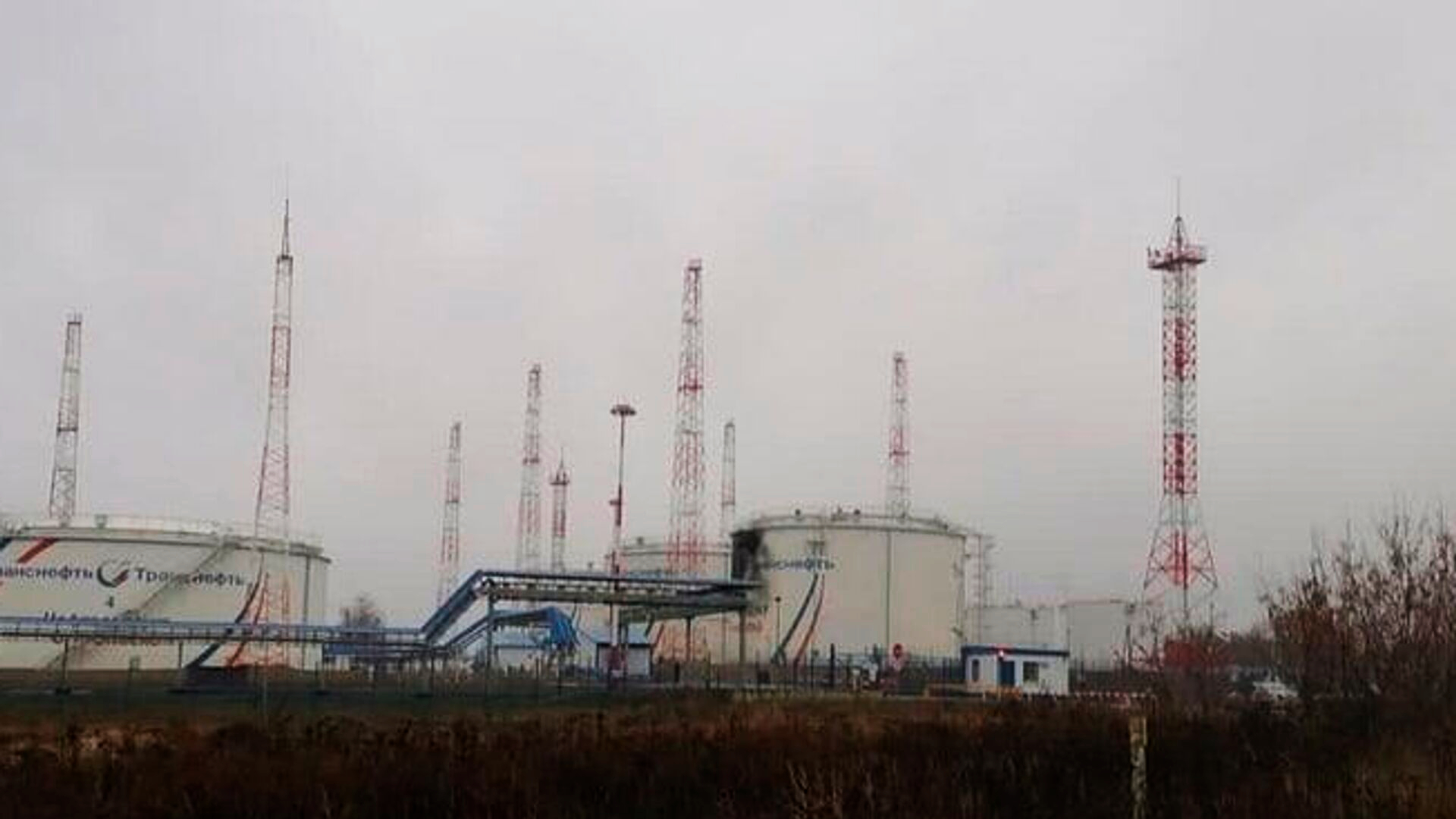 Украинский беспилотник пытался атаковать нефтебазу в Калужской области