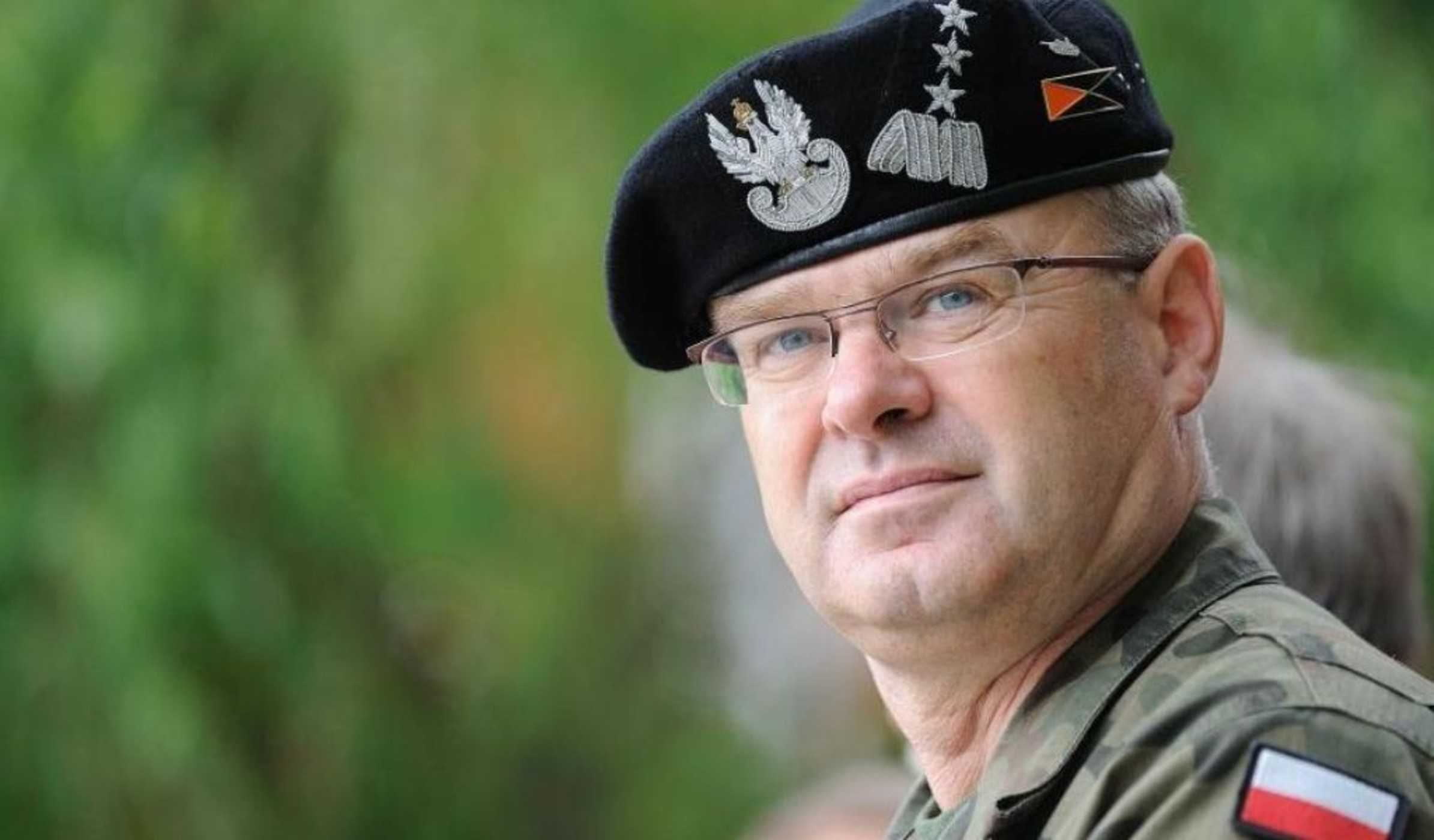 Генерал Скшипчак: украинские политики растаскивают западную помощь в ожидании краха Киева