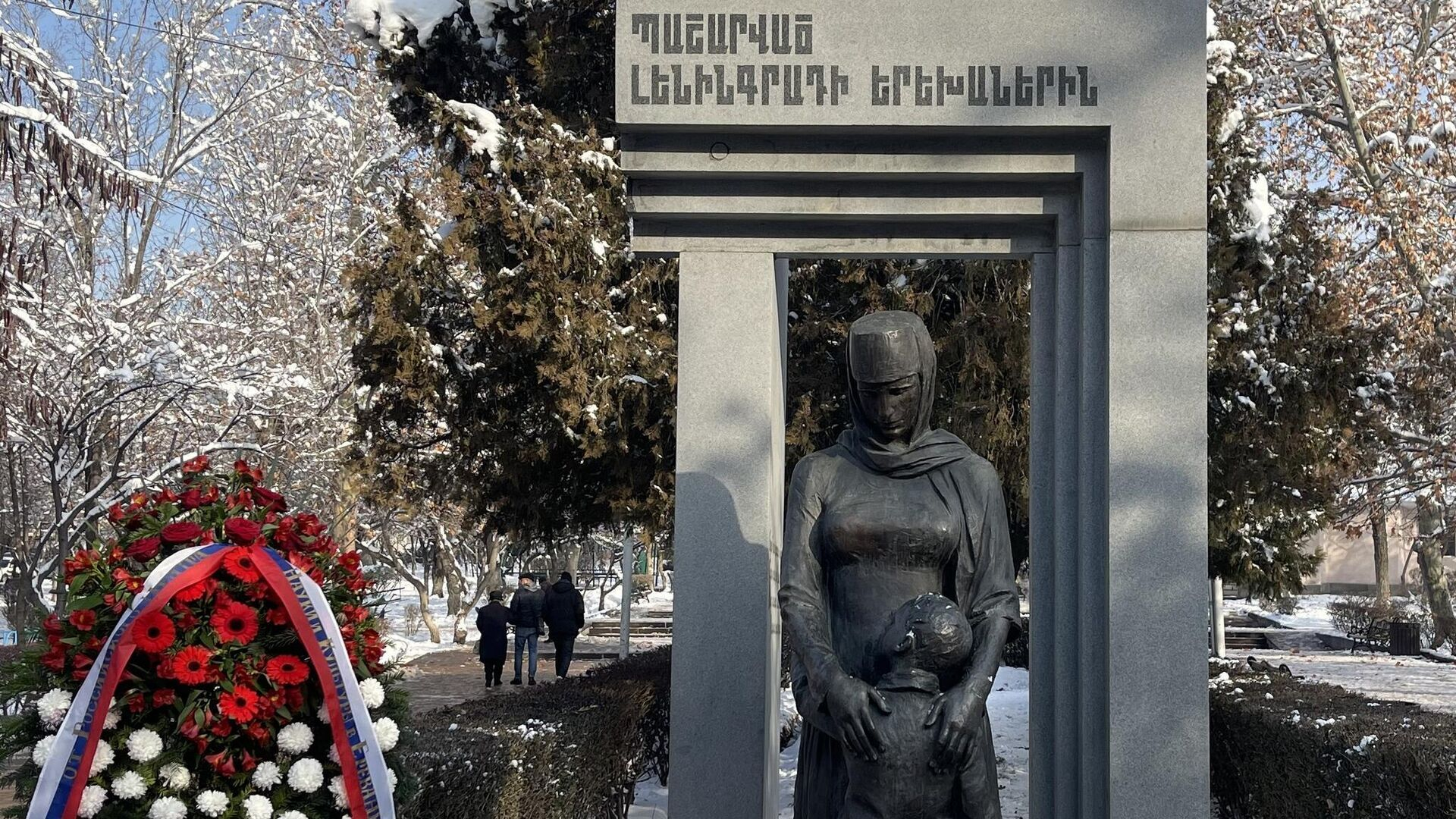 В Армении возбудили уголовное дело после осквернения памятника блокадникам Ленинграда