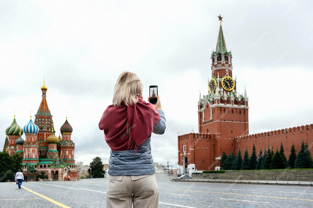 Россию посетило около 600 тыс туристов в 2023 году