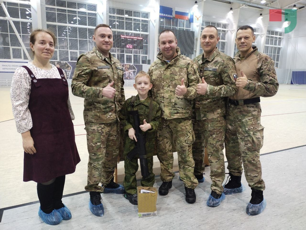 Центр «ВОИН» на Ямале исполнил мечту 8-летнего сына бойца СВО