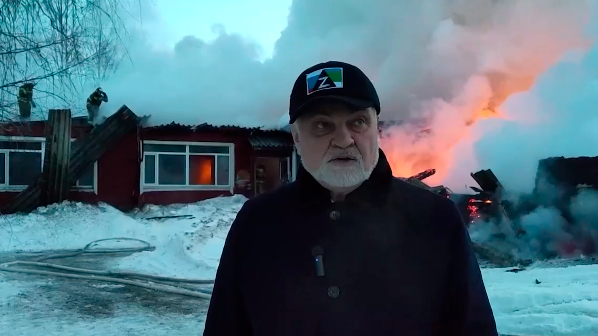 Глава Коми Уйба записал видео на фоне горящей школы