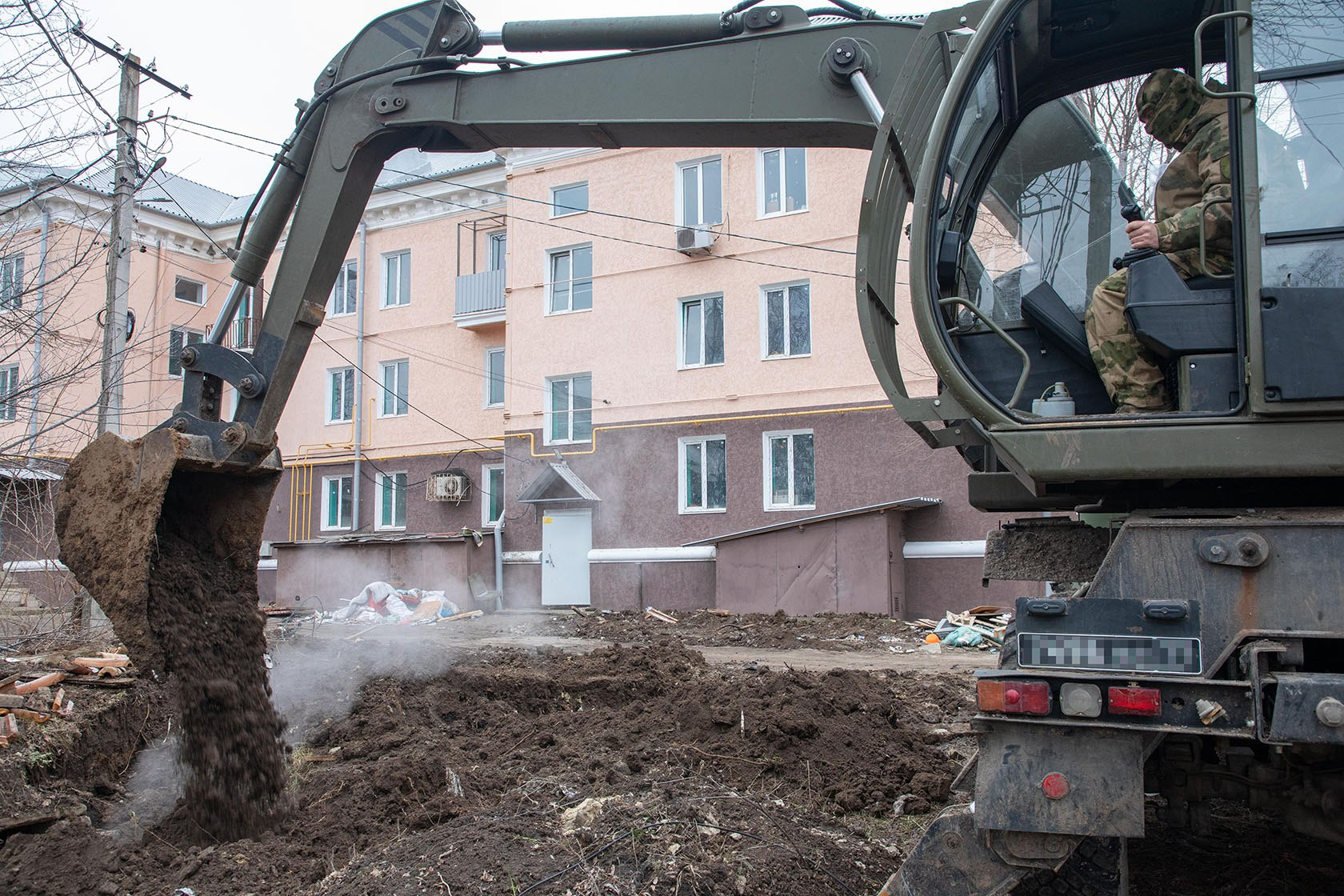 Инженеры Росгвардии помогли восстановить отопление в Мариуполе