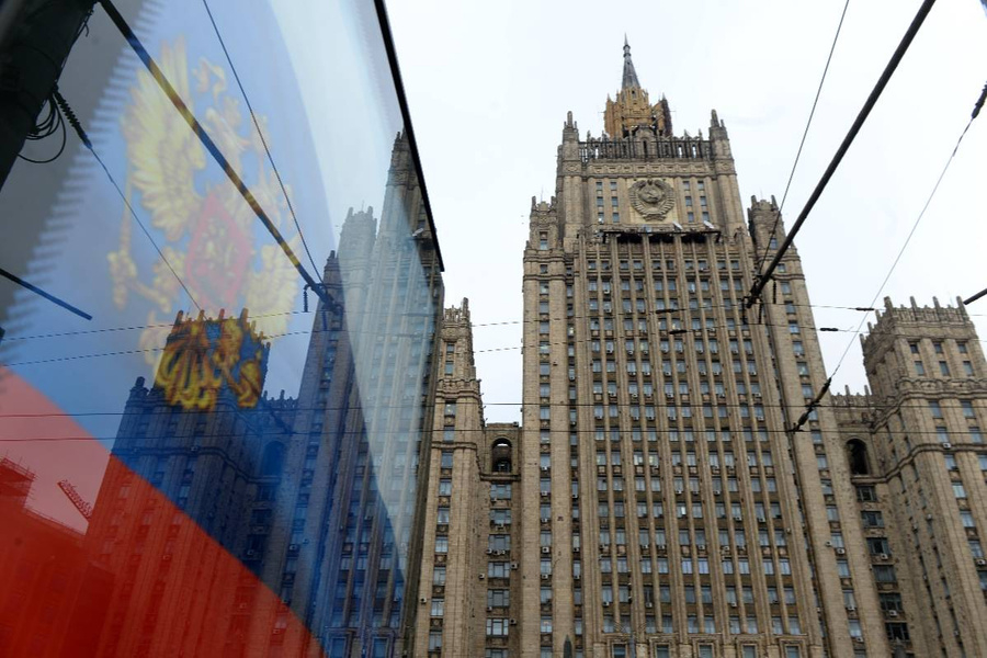 МИД: Россия жестко ответит на попытки Запада использовать замороженные активы РФ