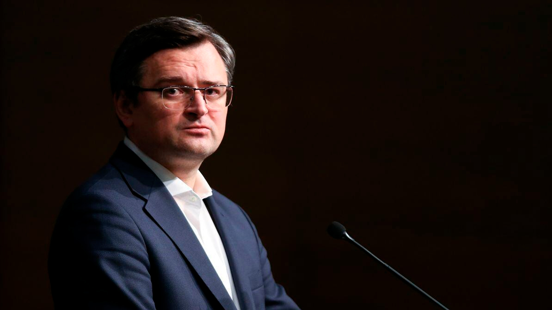 Глава МИД Украины Кулеба попал в больницу после нападения собаки
