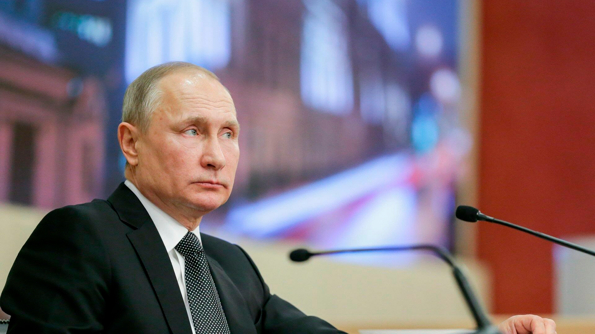 Путин отказался от участия в предвыборных дебатах