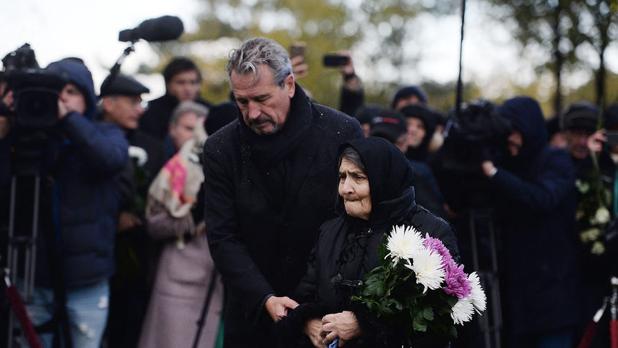 На 97-м году жизни умерла мать Бориса Немцова Дина